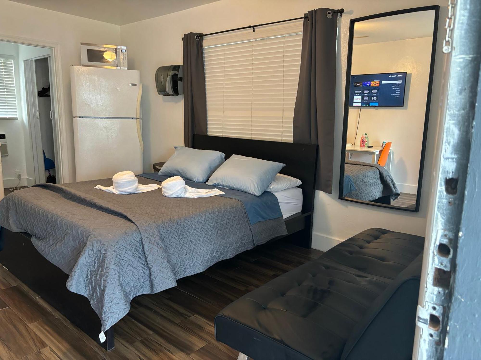 Trendy Pads In Hollywood Lejlighed Eksteriør billede